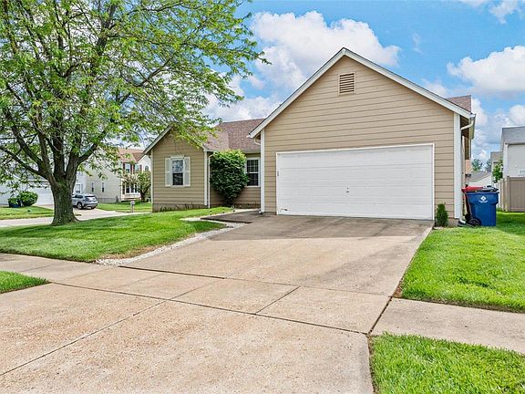 3rd image of 1202 Harting Dr