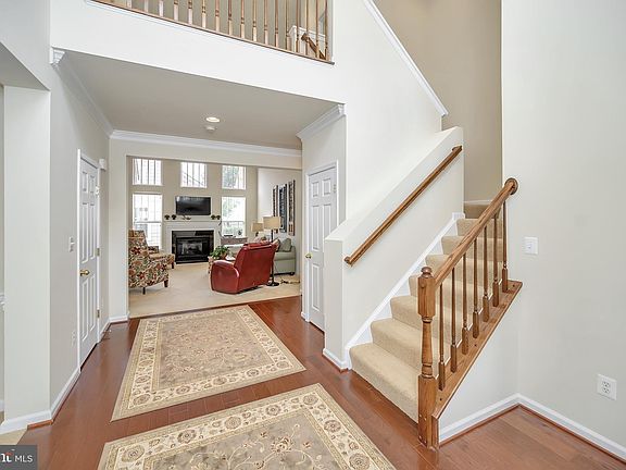 4th image of 1301 Hearthstone Dr