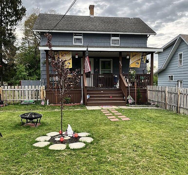 1st image of 333 Oak Rd