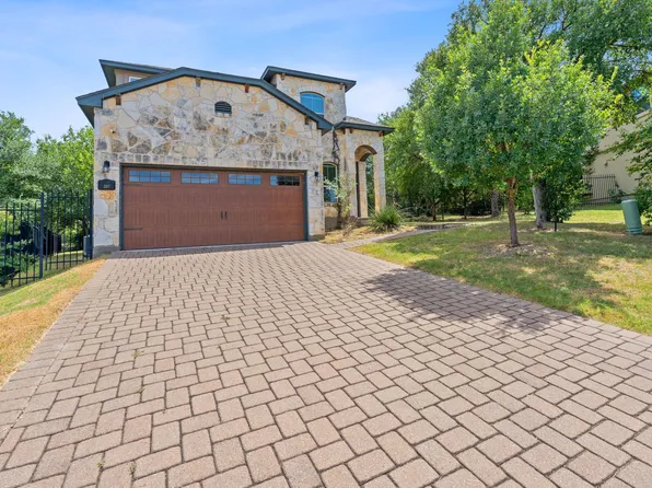 307 Parkside Dr, San Marcos, TX 78666