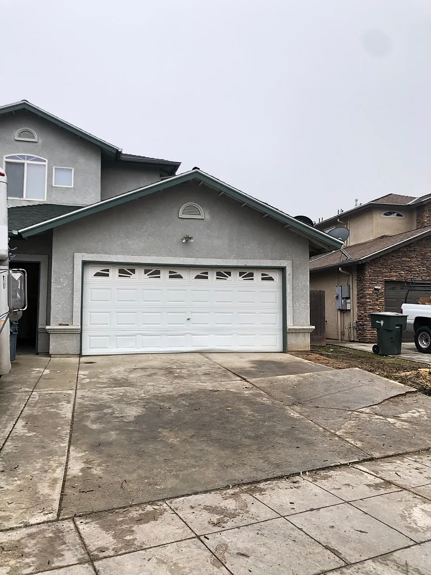 5296 N Cresta Ave photo 1