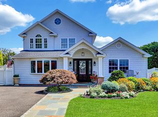 226 Biltmore Blvd, Massapequa, NY 11758