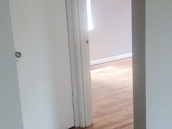 3rd image of 3159 Mozart Ave #3