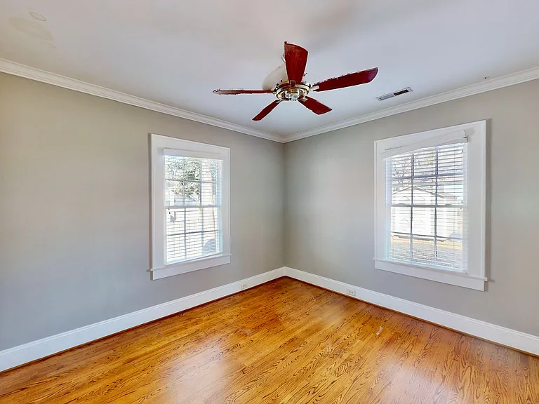 2100 Rozzelles Ferry Rd — Photo 19