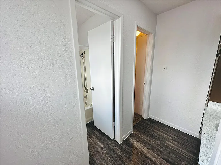 1002 Ridgemont St — Photo 20