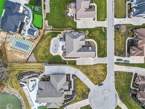 3rd image of 7246 Hanbury Close