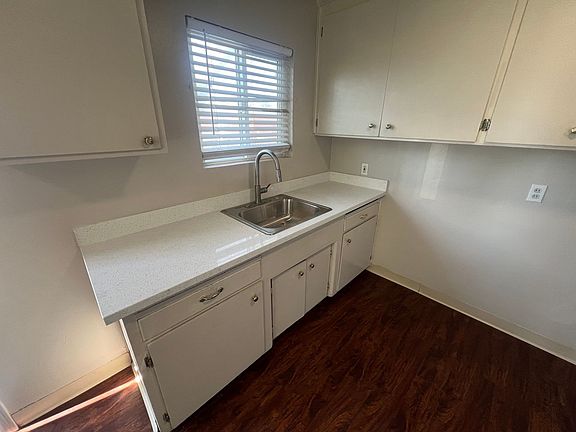 3rd image of 226-228 Oakland Ave #226