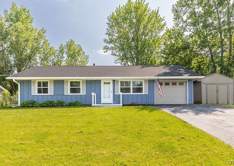 1st image of 115 Christopher Dr