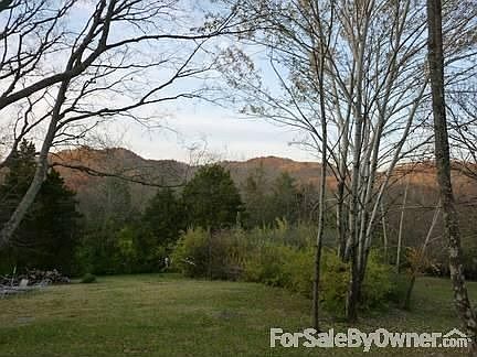 Your piece of paradise!
						:
						Ideally located between restaurants and state park.