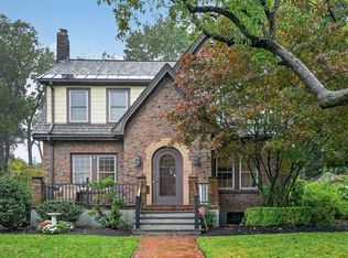 14 Houston St, West Roxbury, MA 02132