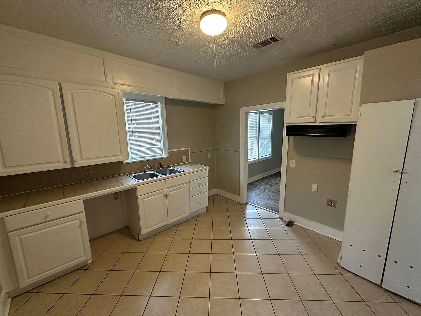 Move-In Ready Home at 3438 West Capitol St., Jackson, MS 39209 | Convenient Jackson Location Welc... — Photo 4