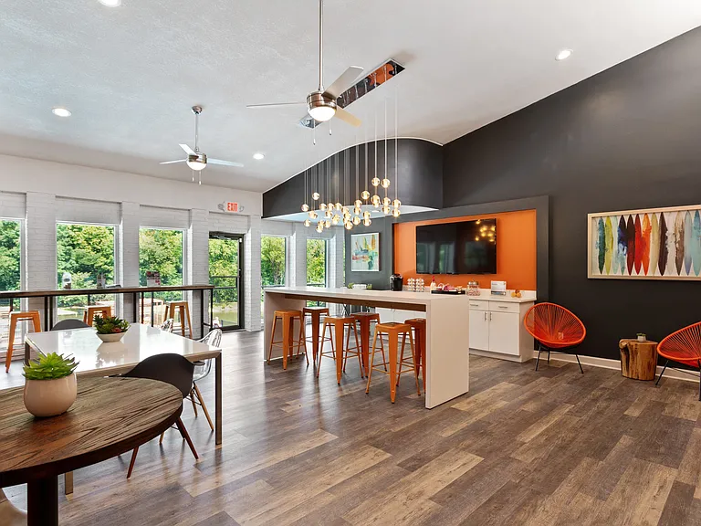 Spacious & Welcoming Clubhouse | Apartments For Rent Maryland Heights Missouri | Haven on The Lake