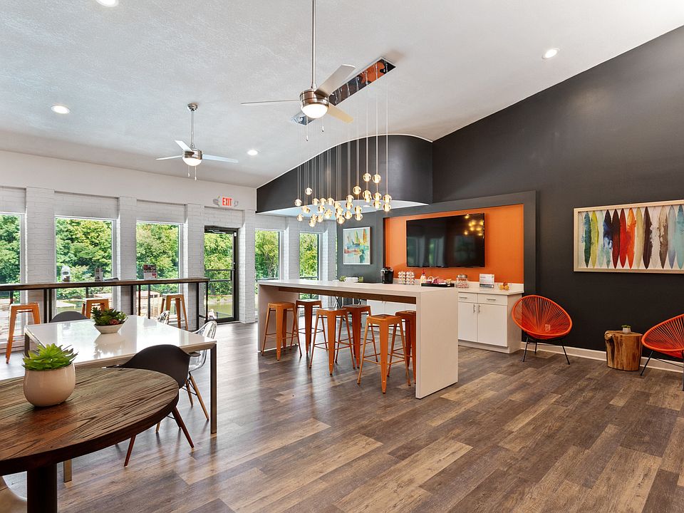 Spacious & Welcoming Clubhouse | Apartments For Rent Maryland Heights Missouri | Haven on The Lake