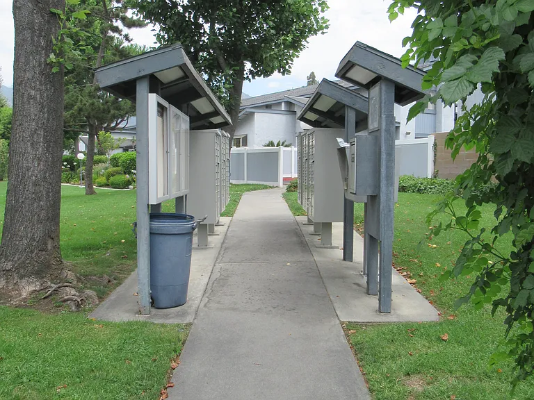 900 W Sierra Madre Ave #33 — Photo 6