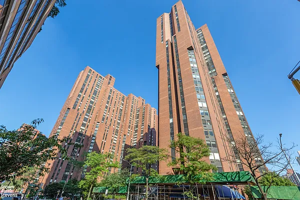 Sold by Brown Harris Stevens | media 21