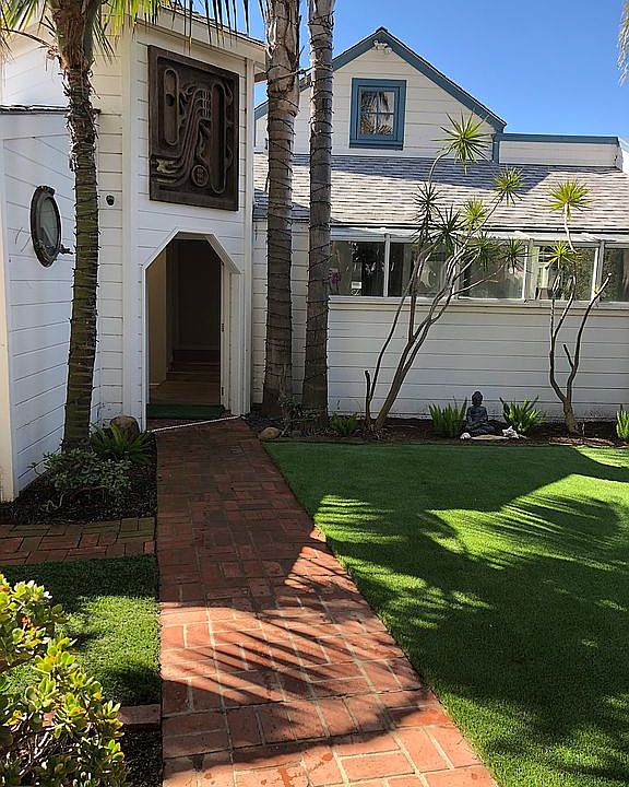 Entry way 
