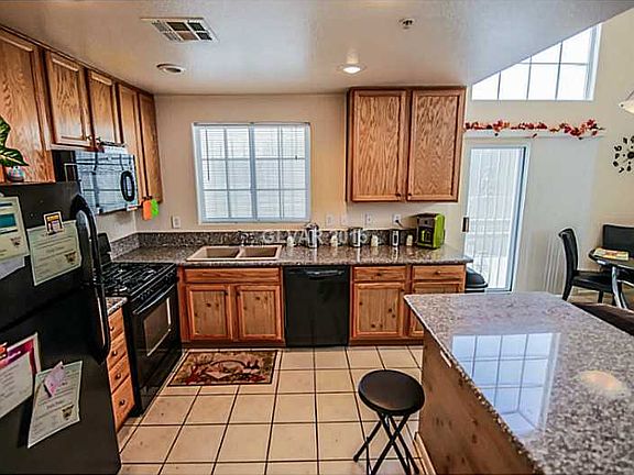 3rd image of 3233 Sunrise Cove Ave