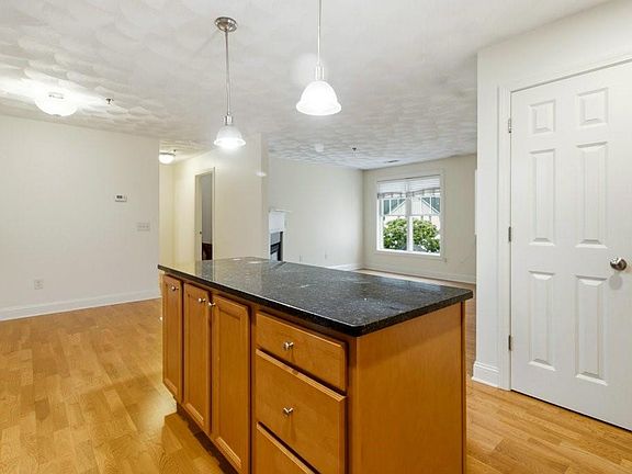 5th image of 15 Saw Mill Dr #306