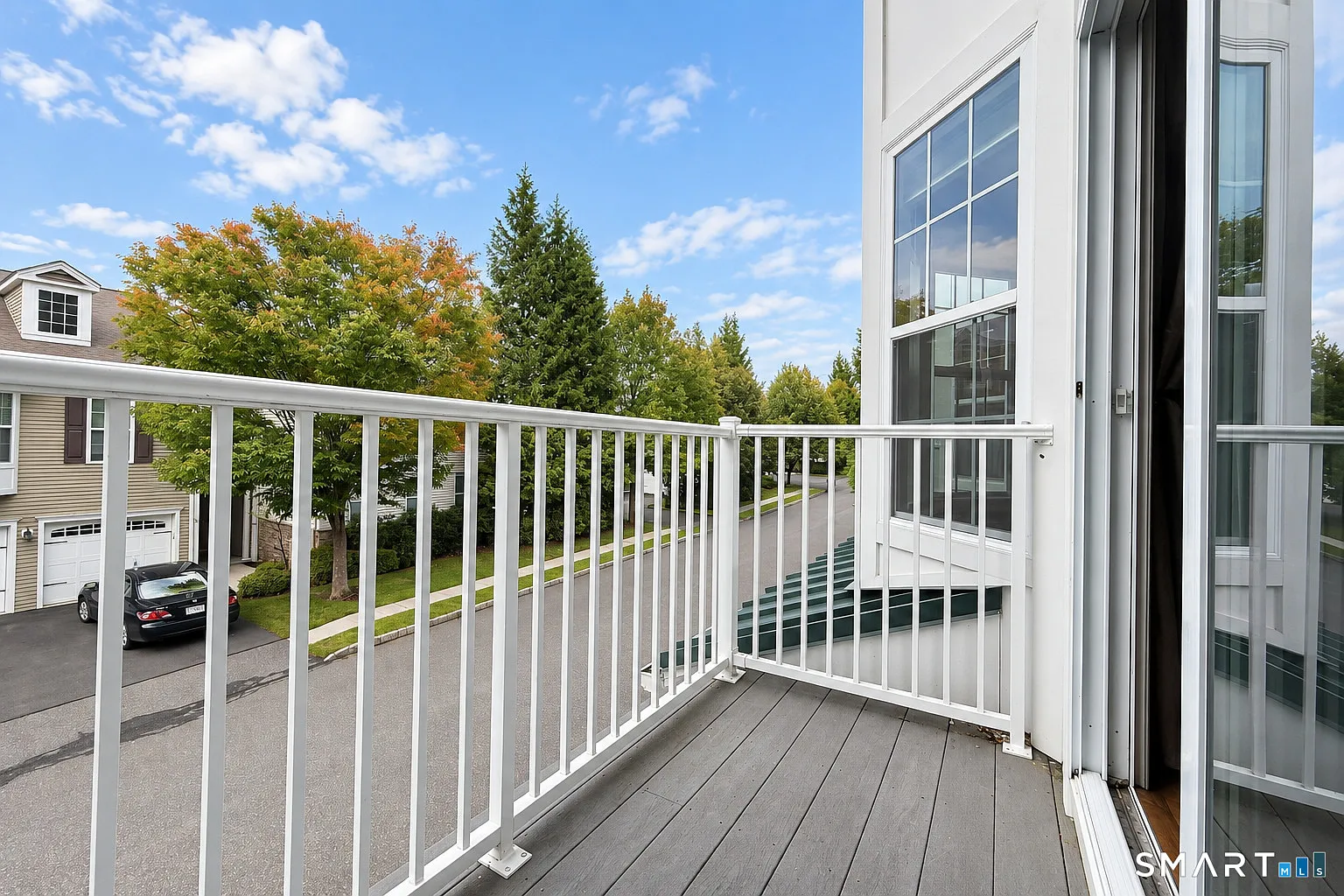 3 bed, 3.5 bath, 1572 sqft, $4,300 — Photo 4