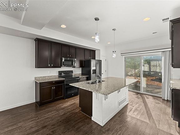 5th image of 6123 Mineral Belt Dr