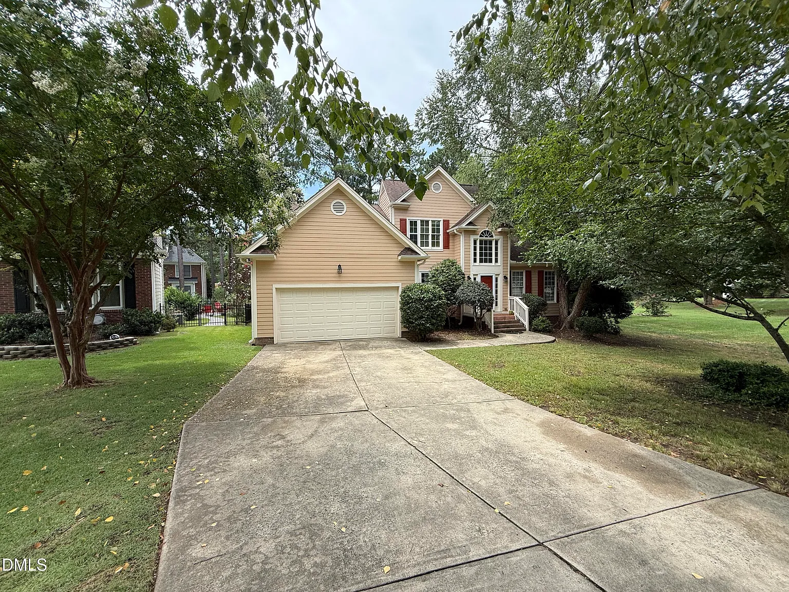4 bed, 2.5 bath, $2,800 — Photo 2