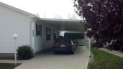 2nd image of 4996 Rivercrest Dr