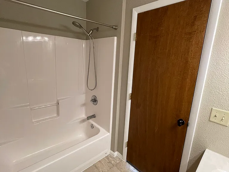 Boswell Dr — Photo 21