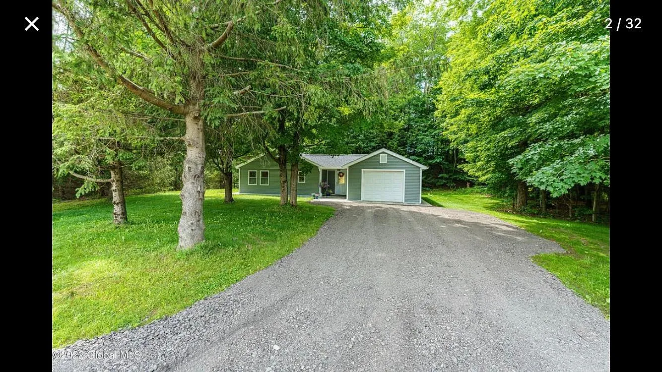 2 bed, 864 sqft, $2,025 — Photo 1