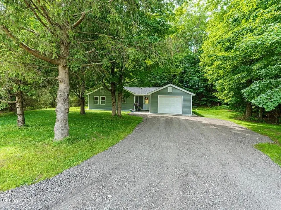 11 Hemlock Ridge Way