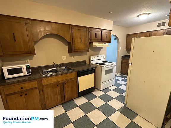 3rd image of 3396 Bradcrest Dr