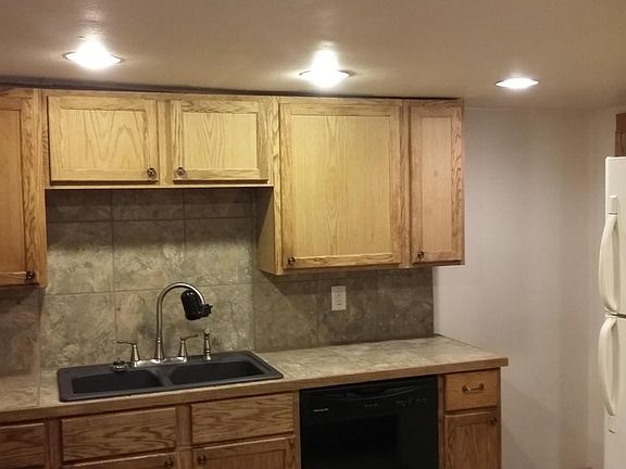 5th image of 1198 E James St
