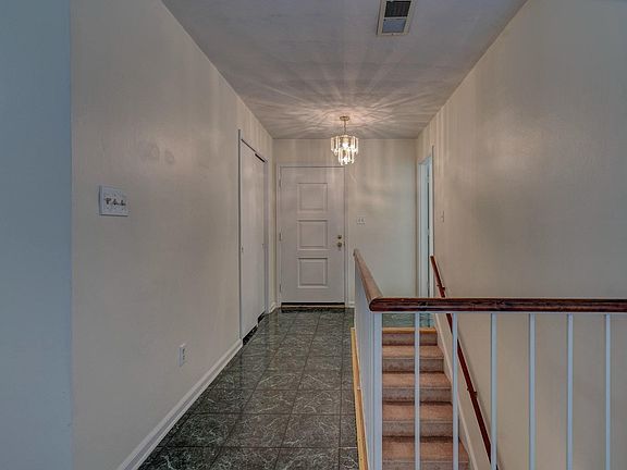 3rd image of 2143 Sourwood St