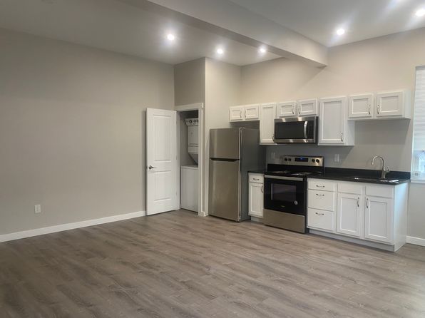118 Broad St #3