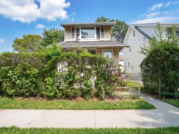 9221 Winchester Boulevard, Queens Village, NY 11428