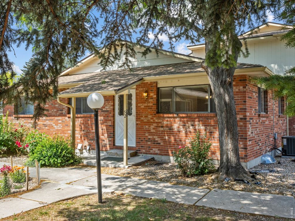 1024 Oxford Ln #52