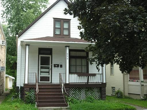 1st image of 924 S Marengo Ave