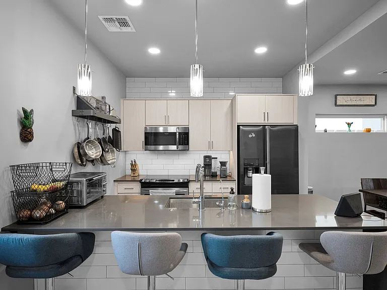 2727 E Thomas Rd #11 — Photo 7