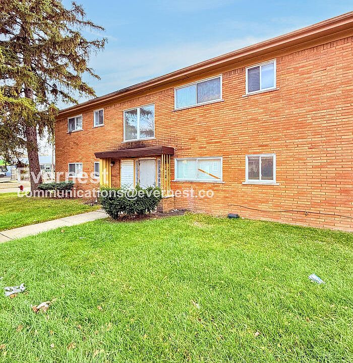 1st image of 15601 Schoolcraft St APT 6