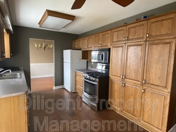 1103 Huntington Cir, Peterborough, ON K9K 2B1