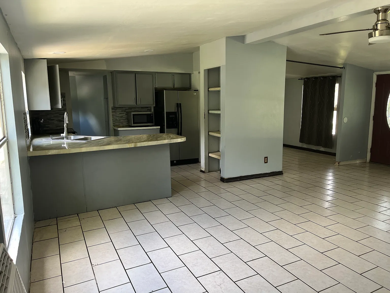 3 bed, 1196 sqft, $1,600 — Photo 3