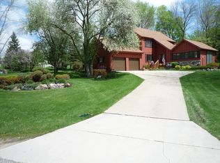 3151 Saint Andrews Dr, Mount Pleasant, MI 48858