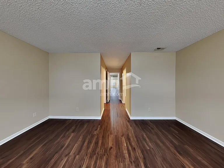 10757 Emery Dr — Photo 10