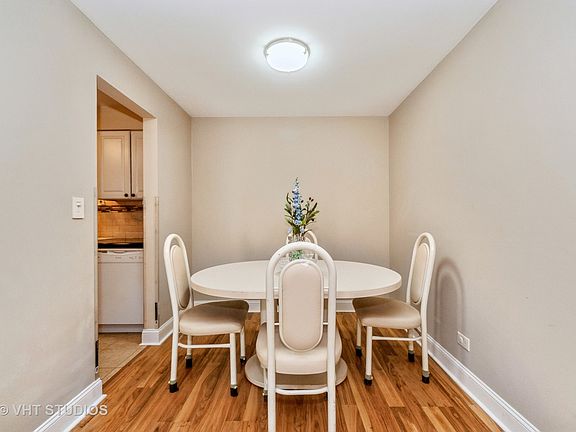 4th image of 1623 Ashland Ave APT 5C
