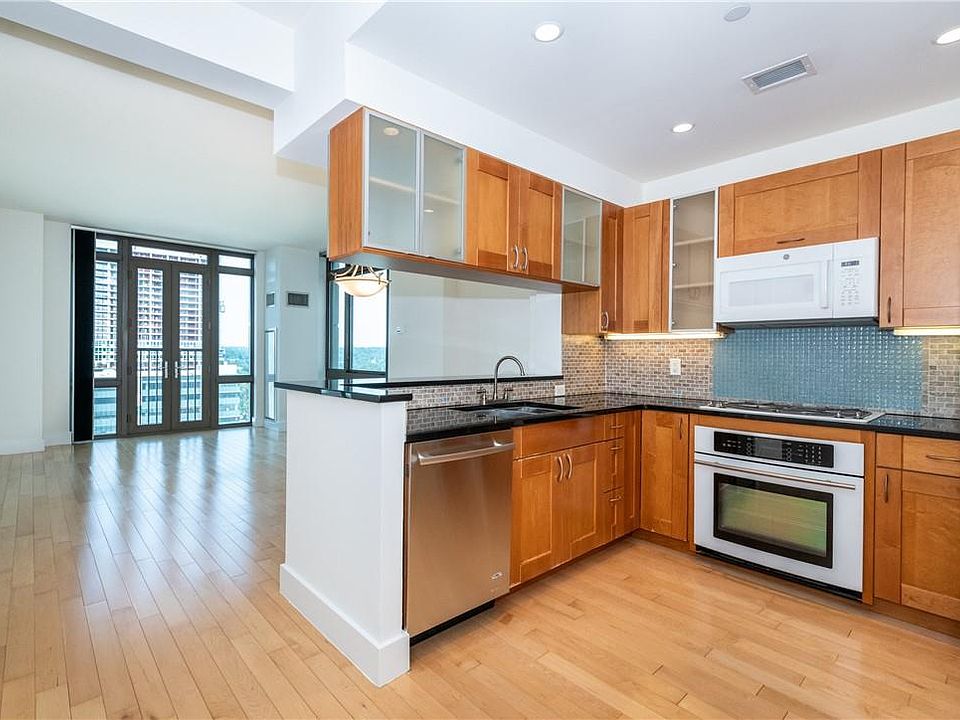 1st image of 175 Huguenot Street #1208