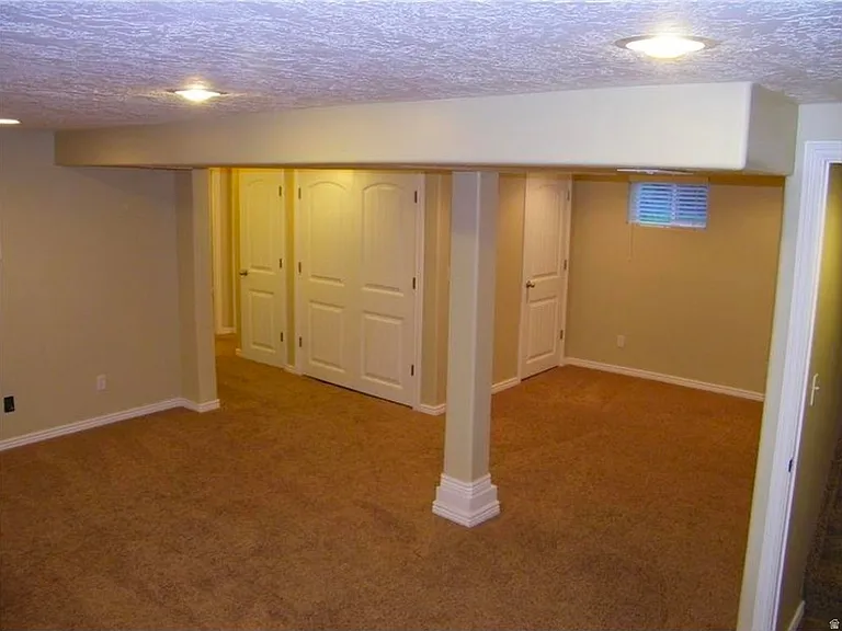 6893 S Rhonda Ave — Photo 12