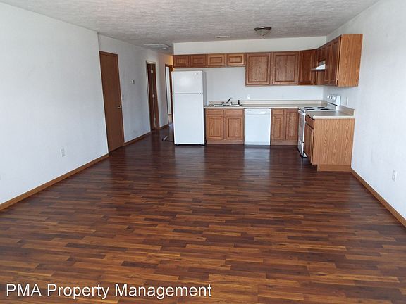 5th image of 800 Mountaineer Ln APT C