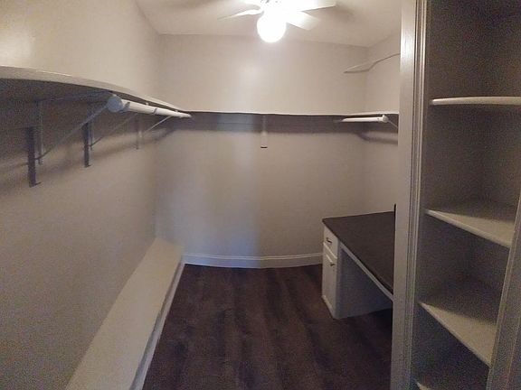 Walk in closet/office