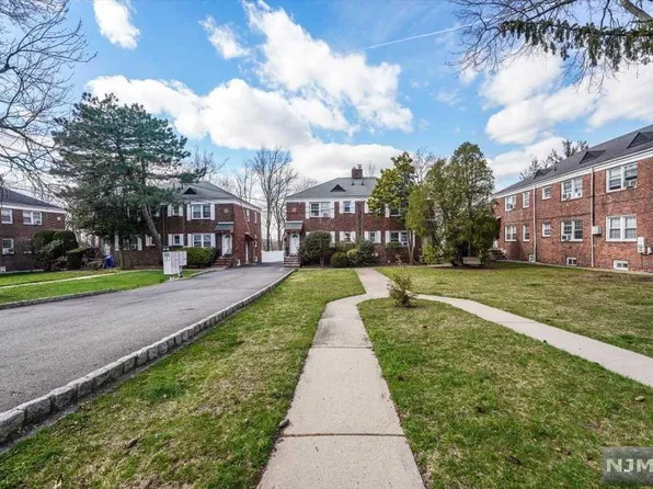 745 Broad Ave #A, Ridgefield, NJ 07657