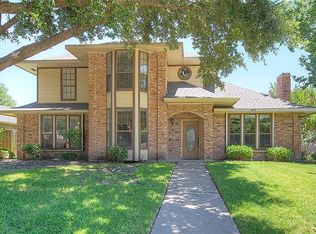 1602 Camelot Ln, Rowlett, TX 75088