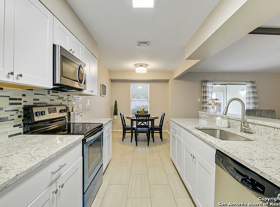 5th image of 4542 Briardale St